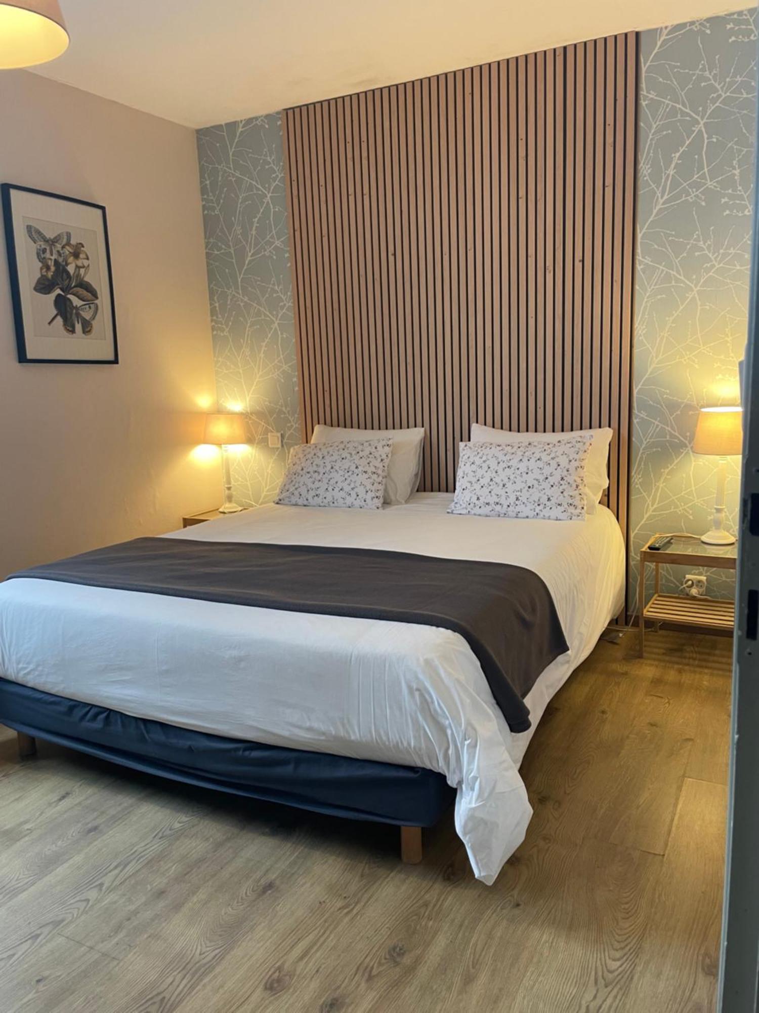 Hotel Et Restaurant Traditionnel L' Escalandes Lesperon  外观 照片