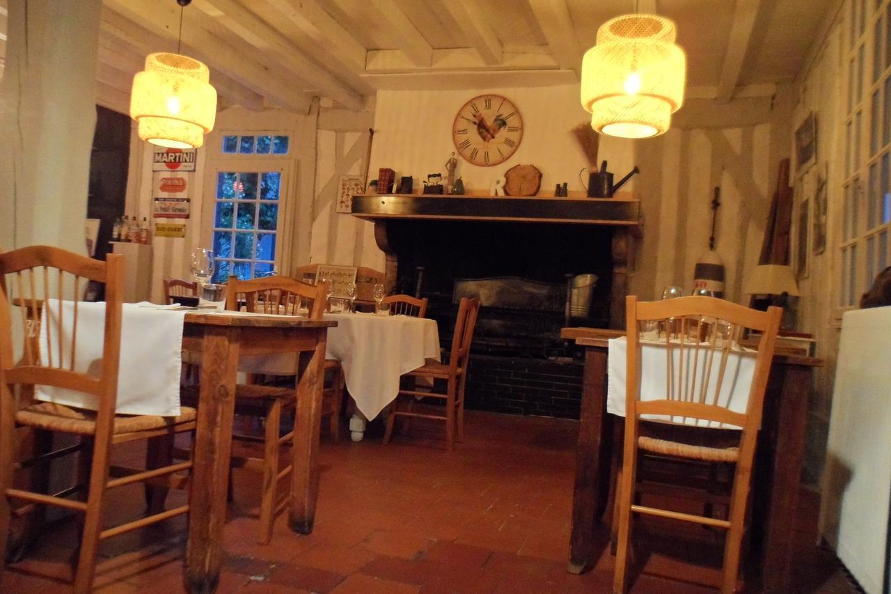 Hotel Et Restaurant Traditionnel L' Escalandes Lesperon  外观 照片